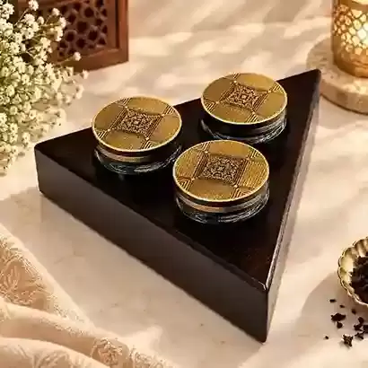 REVOLVING TRAY